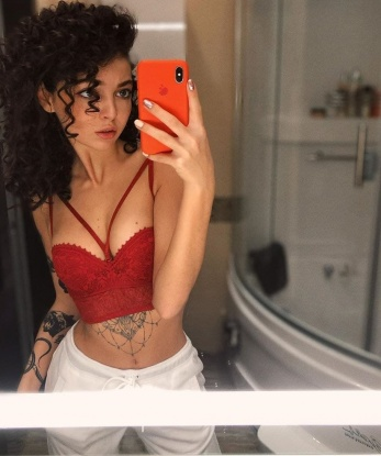 Катенька, 22